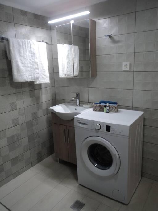 The Getaway Apartment Agia Marina  ภายนอก รูปภาพ