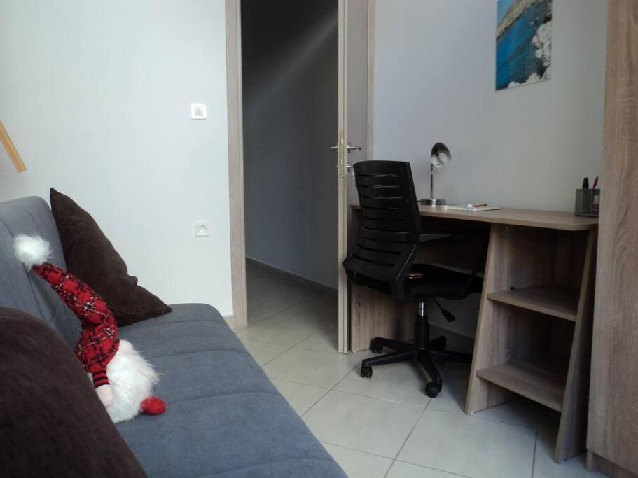 The Getaway Apartment Agia Marina  ภายนอก รูปภาพ