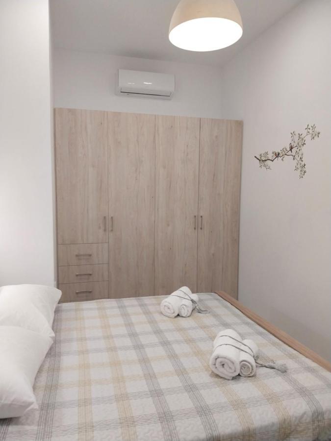 The Getaway Apartment Agia Marina  ภายนอก รูปภาพ
