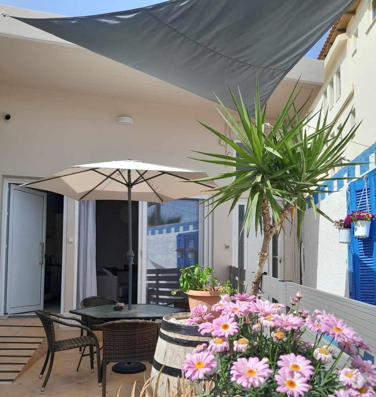 The Getaway Apartment Agia Marina  ภายนอก รูปภาพ